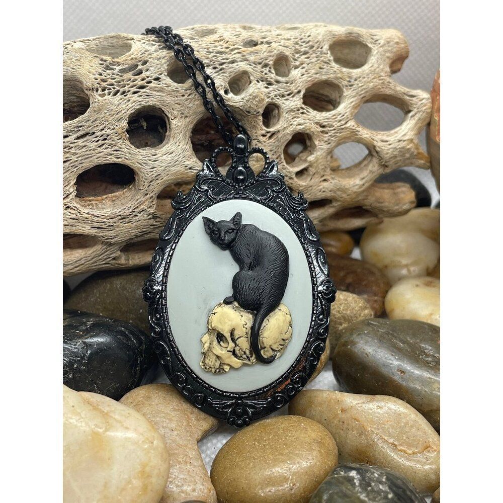 Black Cat Dead Skull Morbid Black Flower Goth Steampunk Rockabilly Necklace Pend